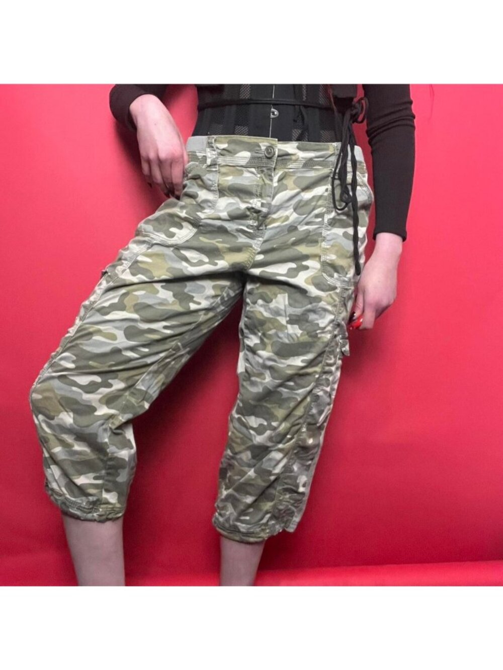 Style and co  / camo cargo capris 💚💚